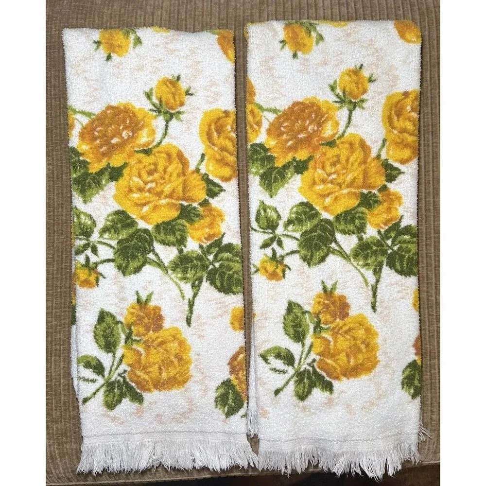 Vintage 70s Yellow Rose Floral Cotton Hand Towels Set Of 2 Fringe Edge EUC USA